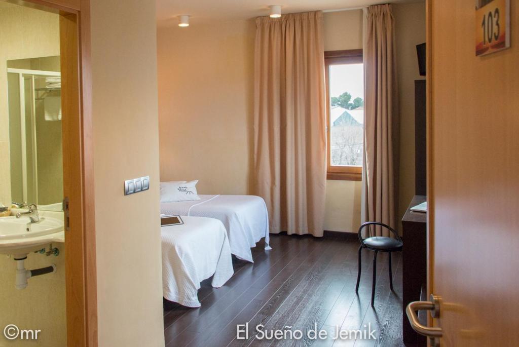 Hotel El Sueno De Jemik La Roda Buitenkant foto